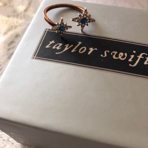 Taylor Swift ring